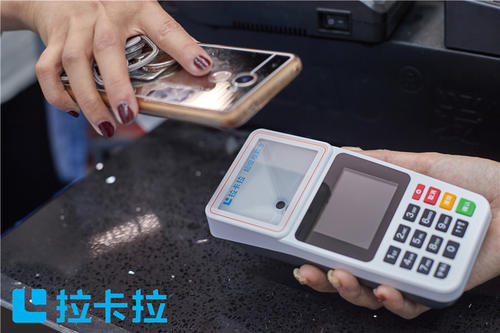 揭秘！掃碼0.38費(fèi)率比pos機(jī)刷卡0.6費(fèi)率低的原因在這里！